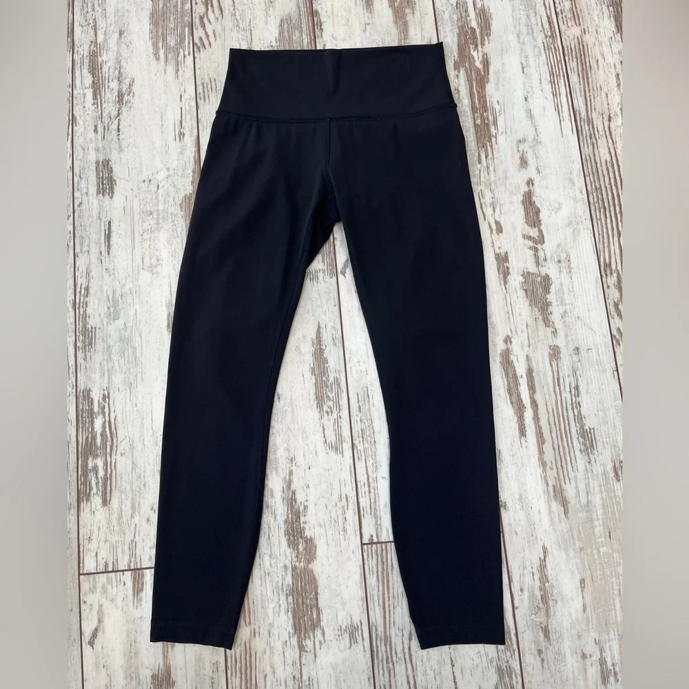 Lululemon Black High-Rise Yoga Leggings - Picture 2 of 12